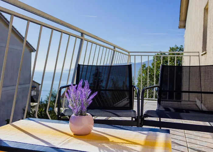 Sea View Lighthouse With 170mbps Wifi And Sunny Balcony Kastav