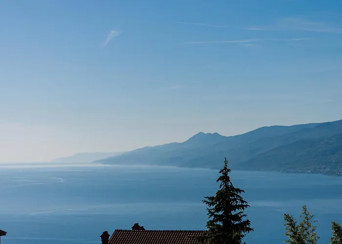 Sea View Lighthouse With 170mbps Wifi And Sunny Balcony